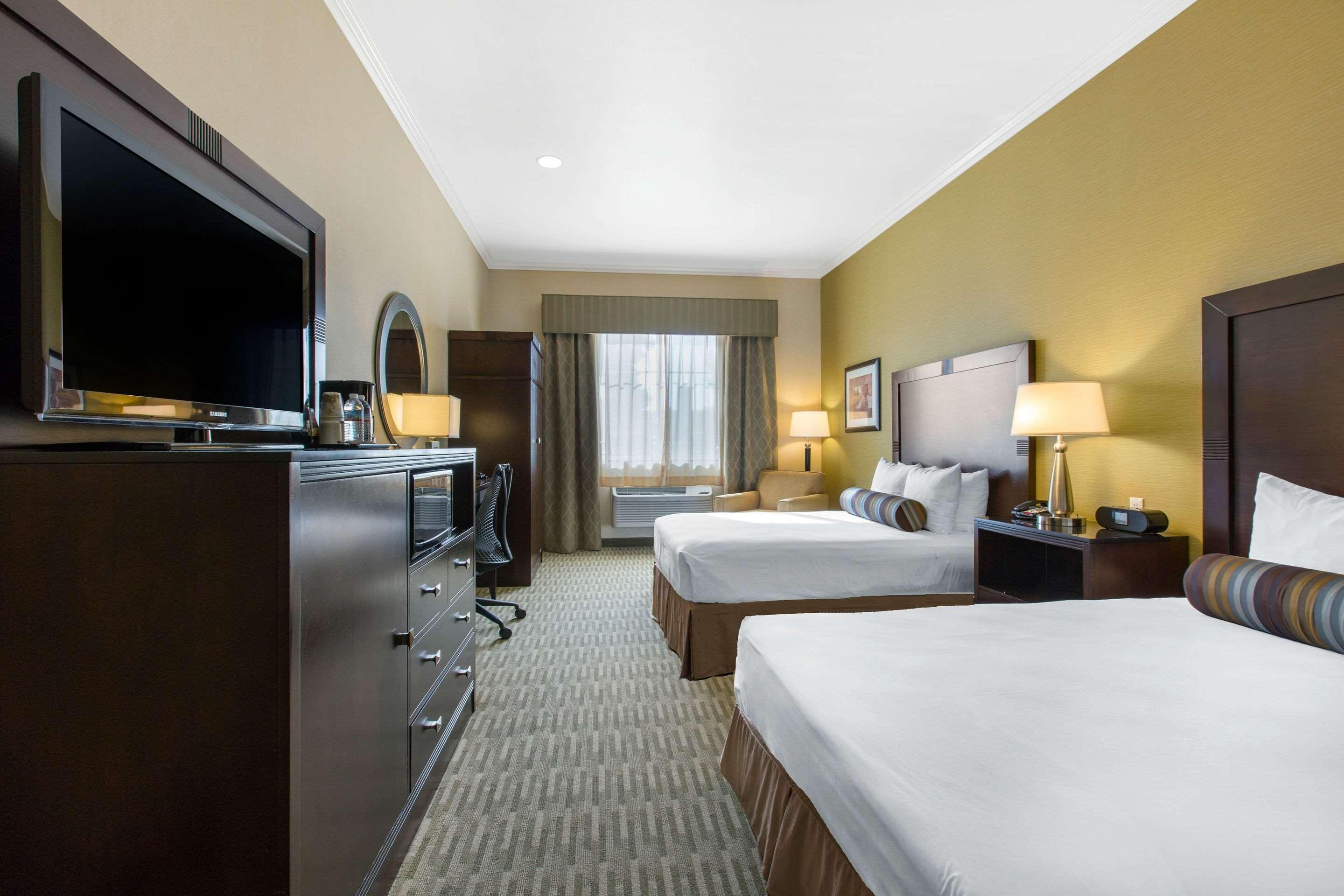 The Oaks Hotel & Suites باسو روبليس، سان لويس أوبيسبو، كاليفورنيا المظهر الخارجي الصورة