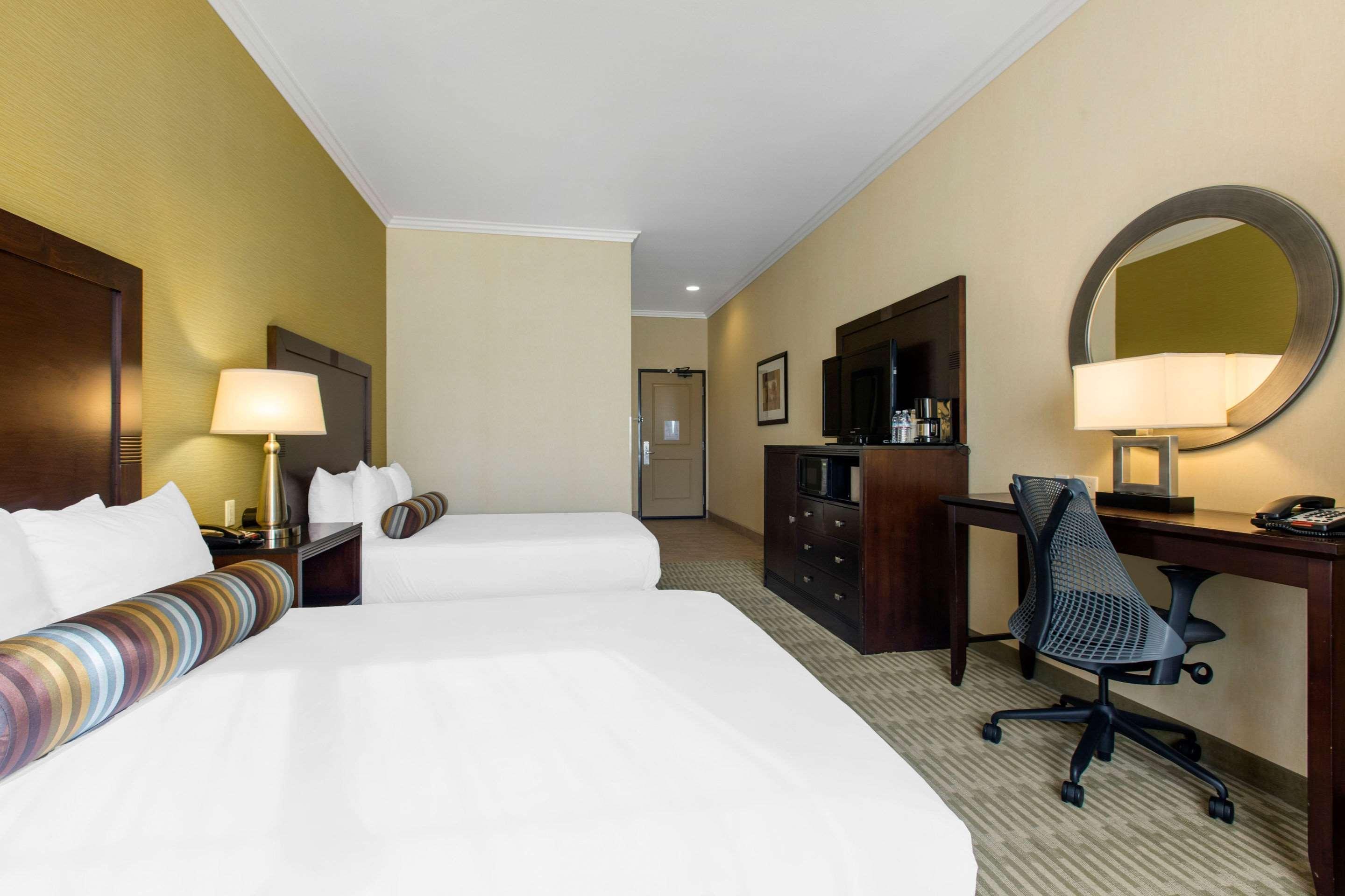 The Oaks Hotel & Suites باسو روبليس، سان لويس أوبيسبو، كاليفورنيا المظهر الخارجي الصورة