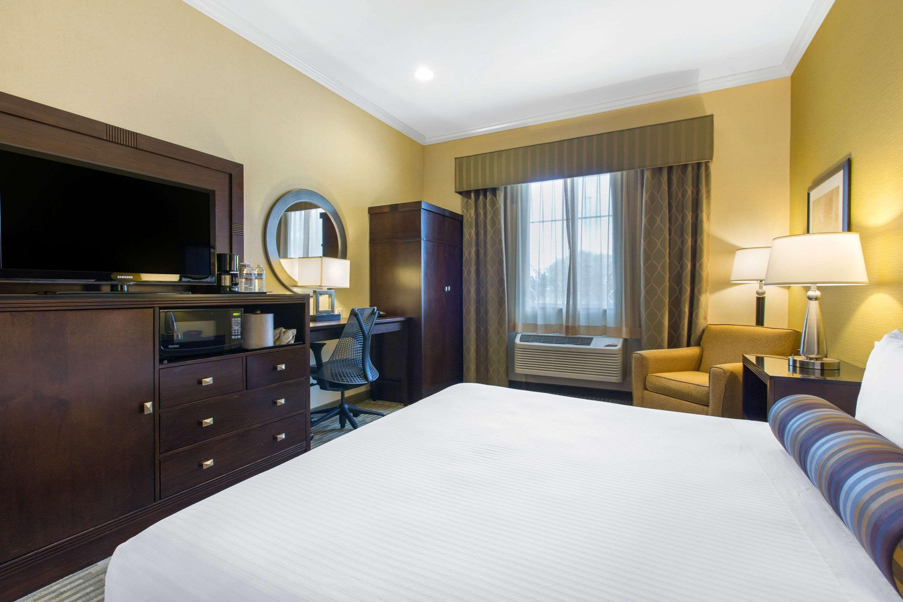 The Oaks Hotel & Suites باسو روبليس، سان لويس أوبيسبو، كاليفورنيا المظهر الخارجي الصورة