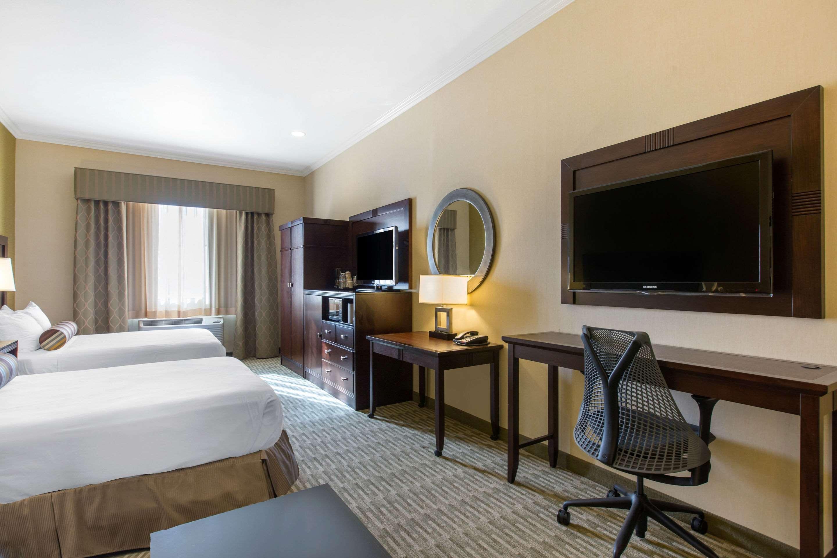 The Oaks Hotel & Suites باسو روبليس، سان لويس أوبيسبو، كاليفورنيا المظهر الخارجي الصورة