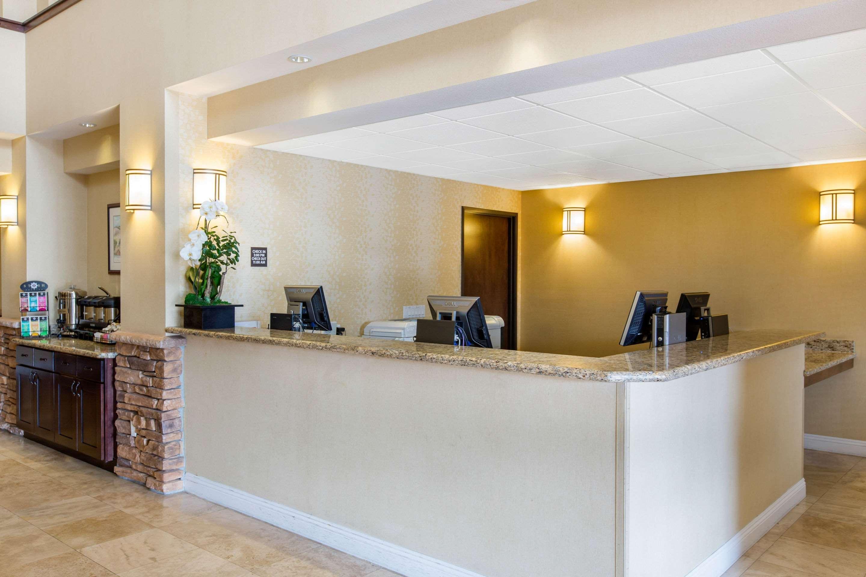 The Oaks Hotel & Suites باسو روبليس، سان لويس أوبيسبو، كاليفورنيا المظهر الخارجي الصورة