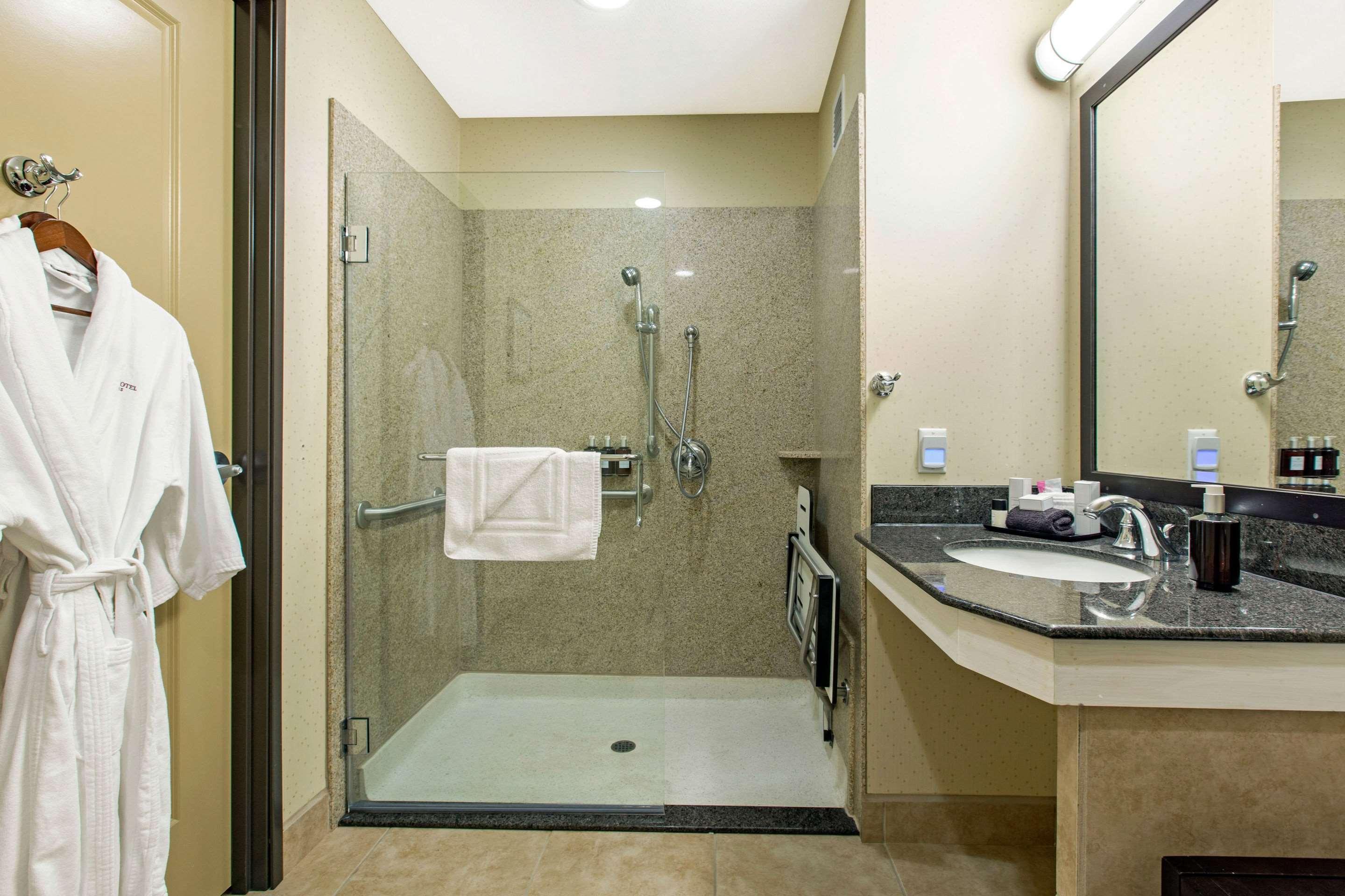 The Oaks Hotel & Suites باسو روبليس، سان لويس أوبيسبو، كاليفورنيا المظهر الخارجي الصورة
