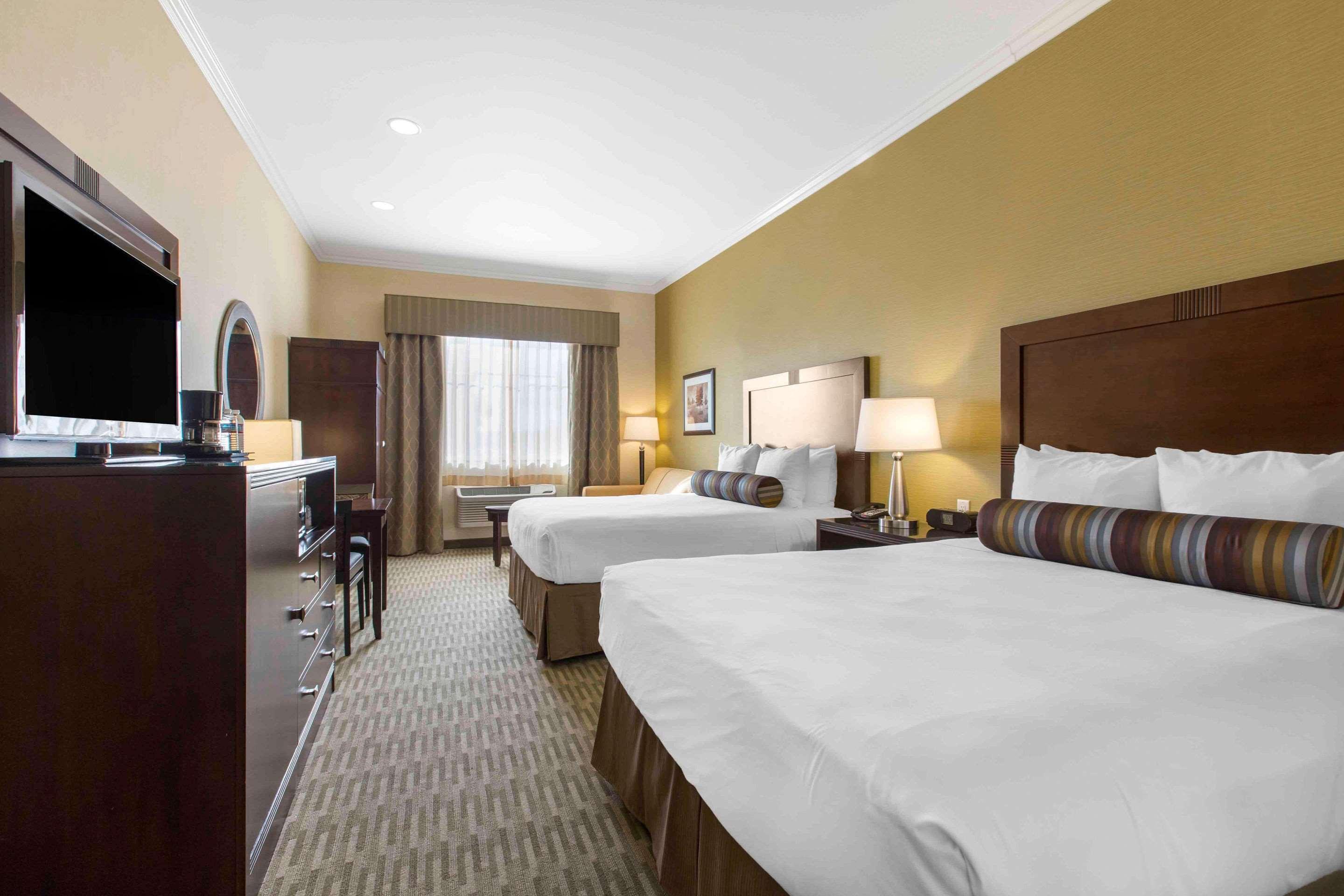 The Oaks Hotel & Suites باسو روبليس، سان لويس أوبيسبو، كاليفورنيا المظهر الخارجي الصورة