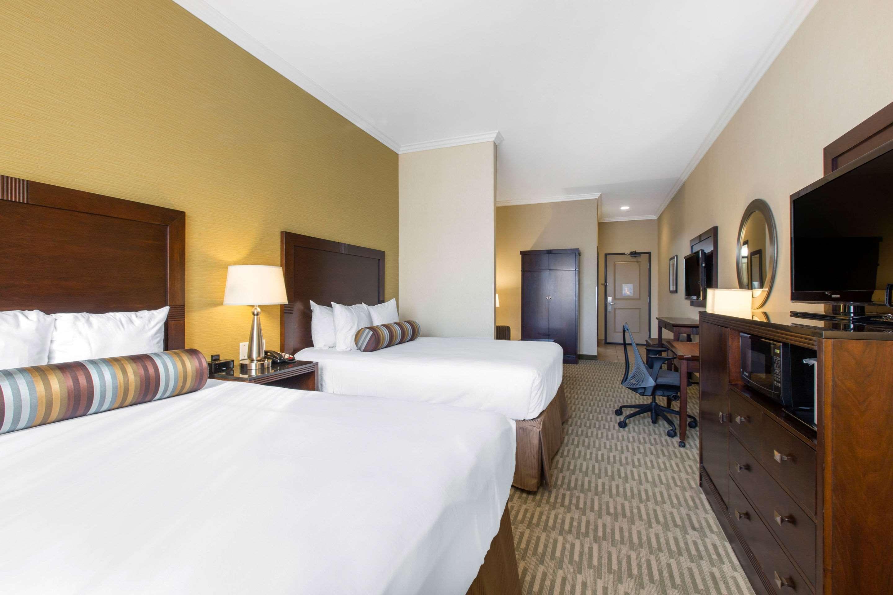 The Oaks Hotel & Suites باسو روبليس، سان لويس أوبيسبو، كاليفورنيا المظهر الخارجي الصورة