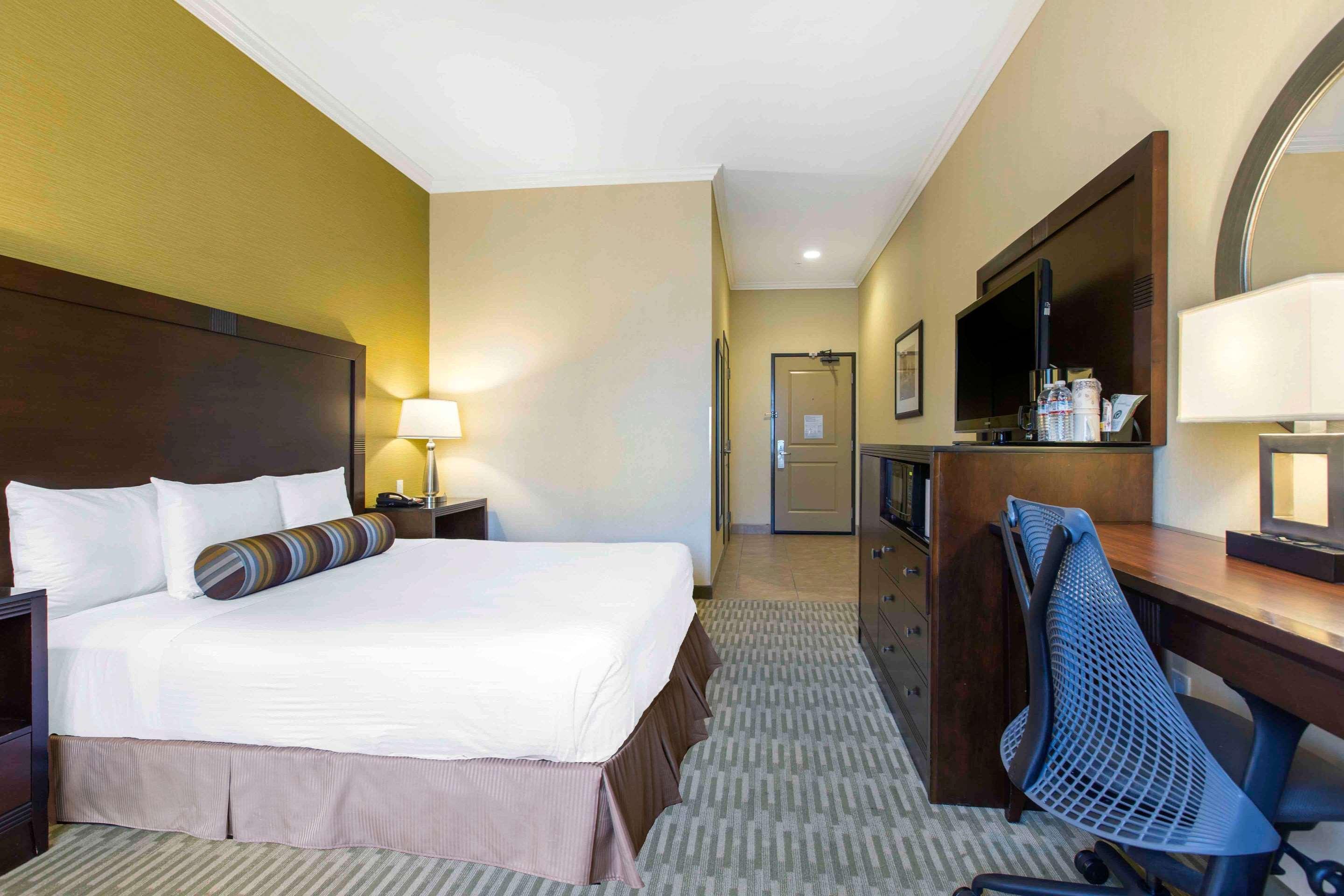 The Oaks Hotel & Suites باسو روبليس، سان لويس أوبيسبو، كاليفورنيا المظهر الخارجي الصورة