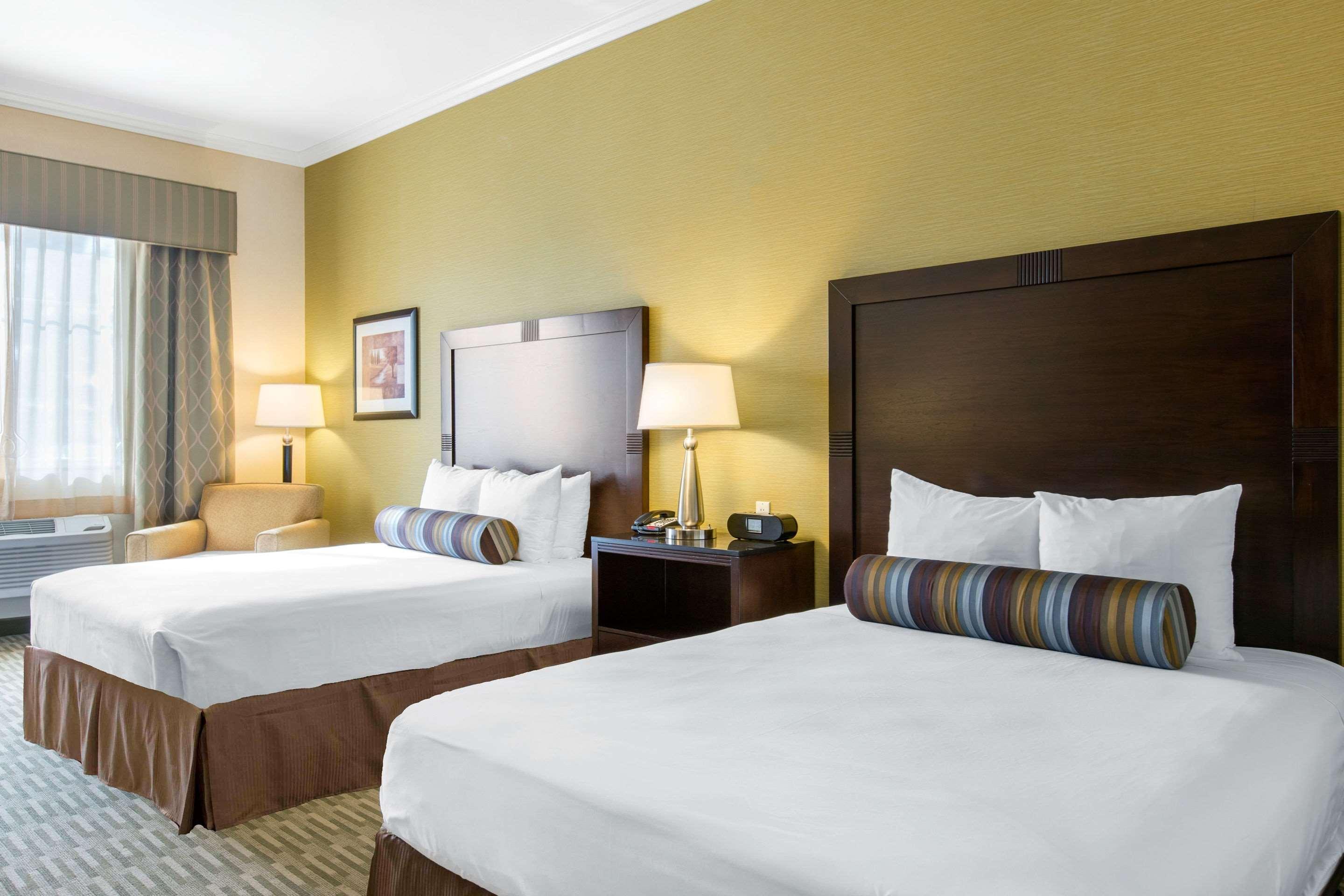 The Oaks Hotel & Suites باسو روبليس، سان لويس أوبيسبو، كاليفورنيا المظهر الخارجي الصورة