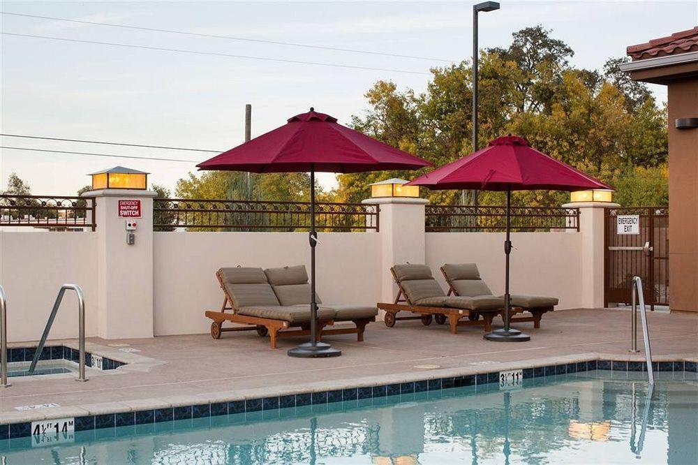 The Oaks Hotel & Suites باسو روبليس، سان لويس أوبيسبو، كاليفورنيا المظهر الخارجي الصورة
