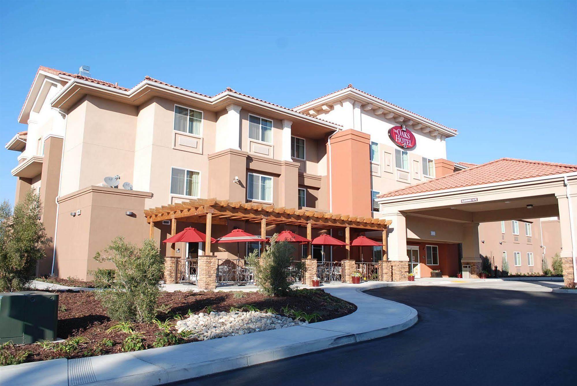 The Oaks Hotel & Suites باسو روبليس، سان لويس أوبيسبو، كاليفورنيا المظهر الخارجي الصورة